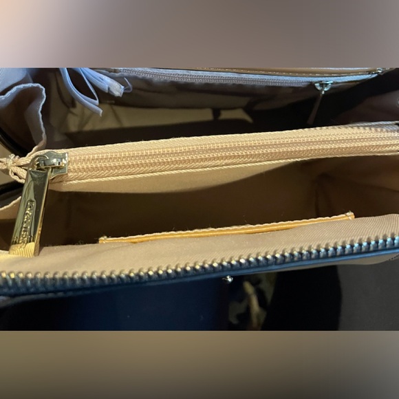 Danier leather knapsack purse (NWOT) - Picture 4 of 9